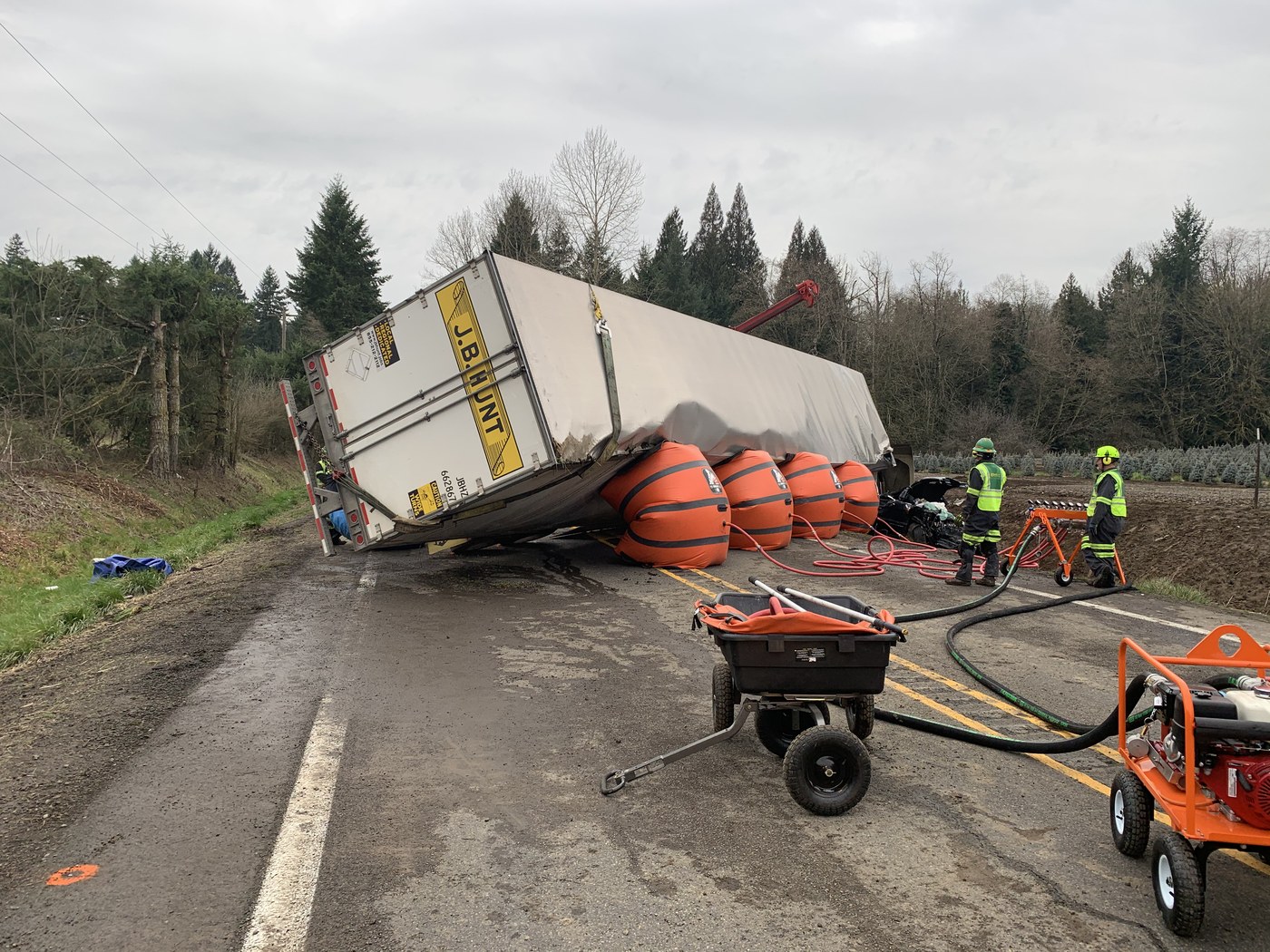 Commercial vehicle rollover investigation